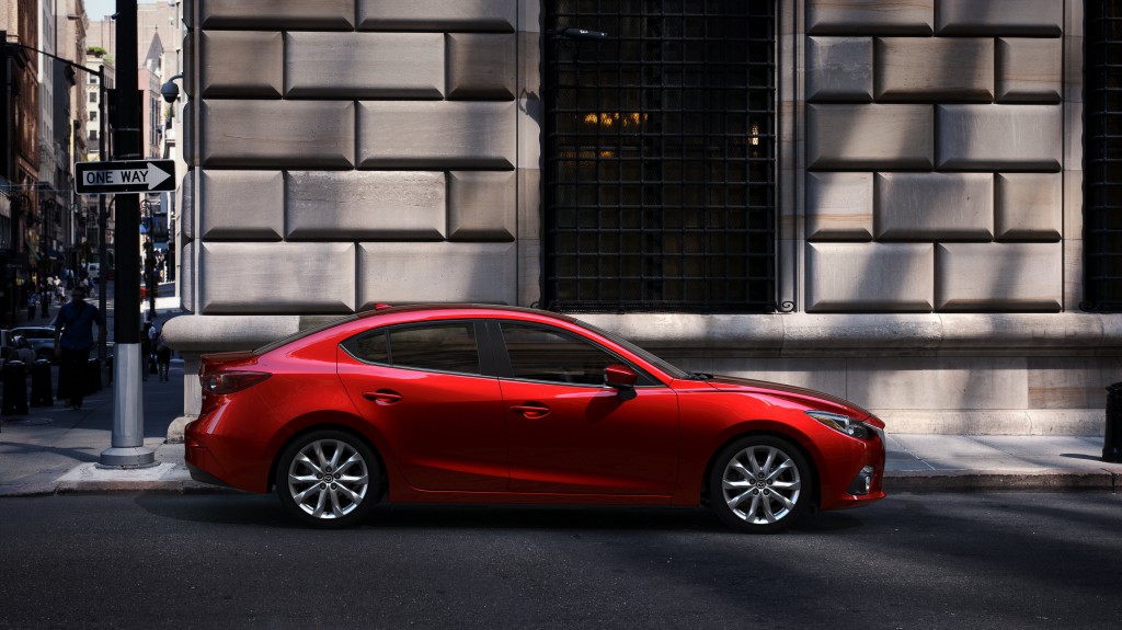 2014+Mazda3_CUT015_NA_SDN_SOUL_RED