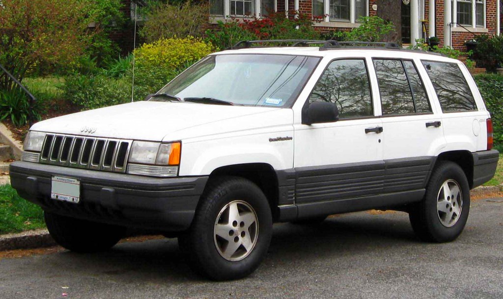 1993-1995_Jeep_Grand_Cherokee_--_03-30-2012