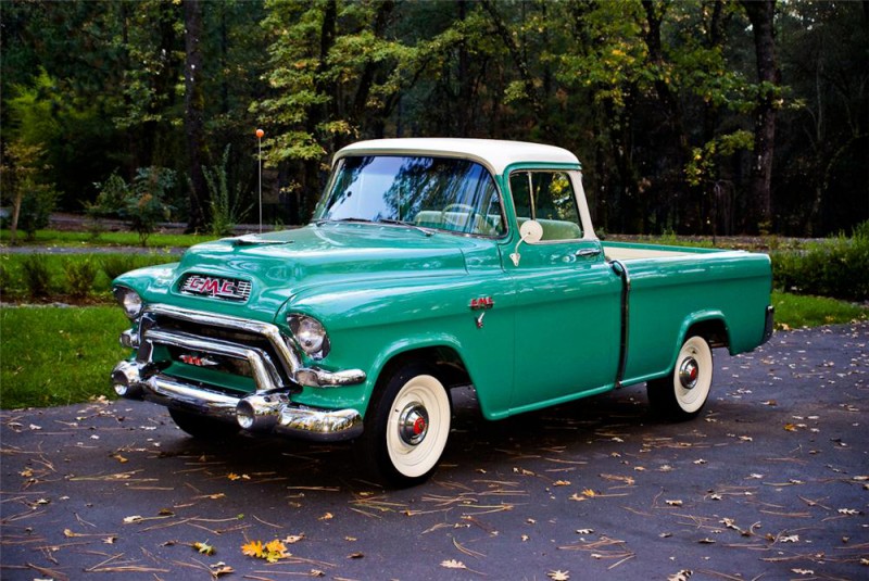 Le "pickup" GMC idéal pour la vie en banlieue, en 1956!