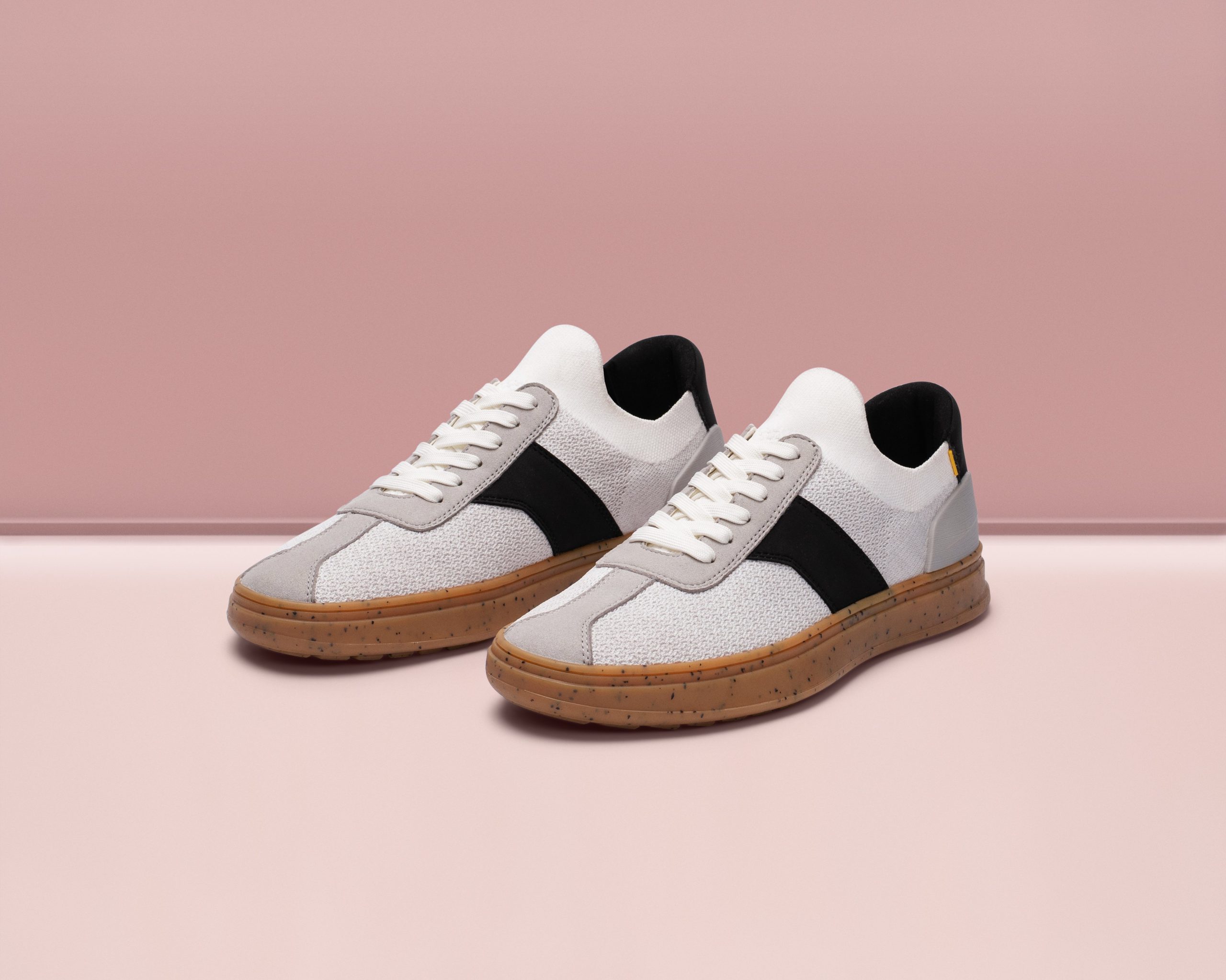 Signification D une Paire De Chaussure Sur Fil électrique Voici les chaussures écologiques Volvo | ALBI le Géant